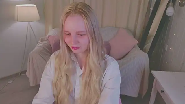 Beatrica Klein online show from 04.17.26
