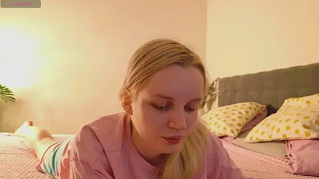 Snapshot of Beatrica_Klein chatting on 05.16.26 Beatrica Klein online show from 05.16.26