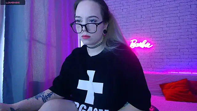 -Stacyy- online show from 10.25.25