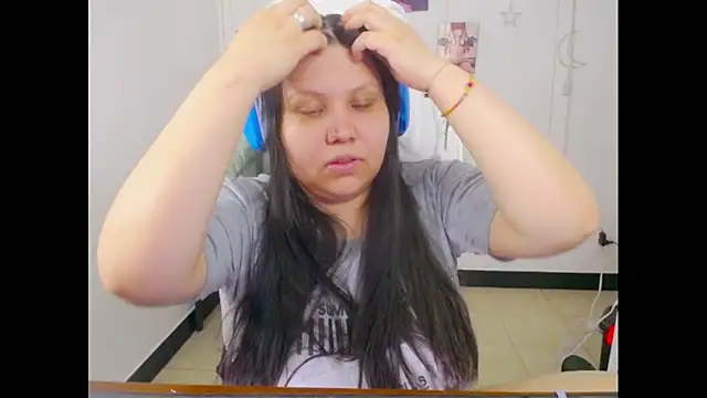 crystal7u7 online show from 11.12.25