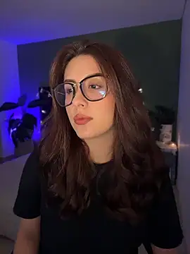 EmaSaenz online show from 04.21.26