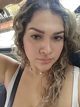 Sara smiiith211 online show from 04.20.26