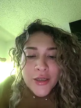 Sara smiiith211 online show from 04.21.26