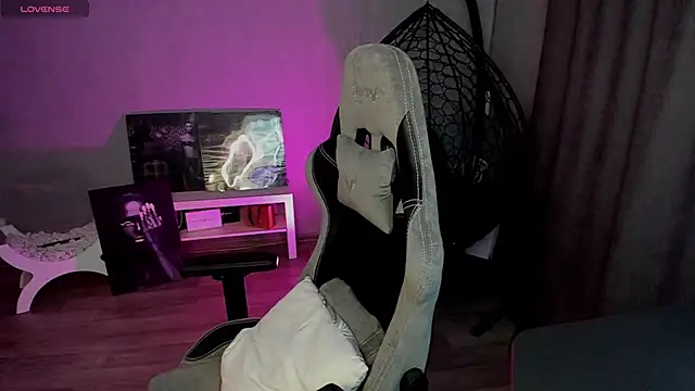 lily williamss online show from 03.14.25