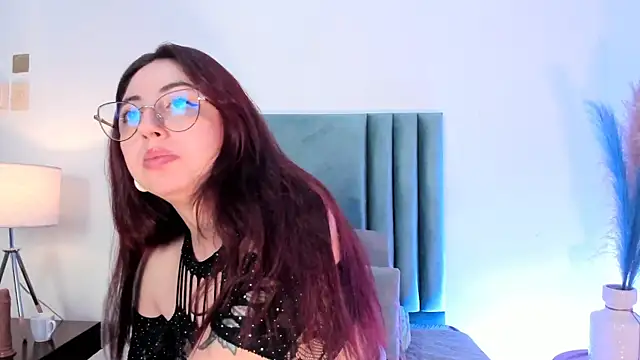 Emilywatsonn online show from 02.09.25