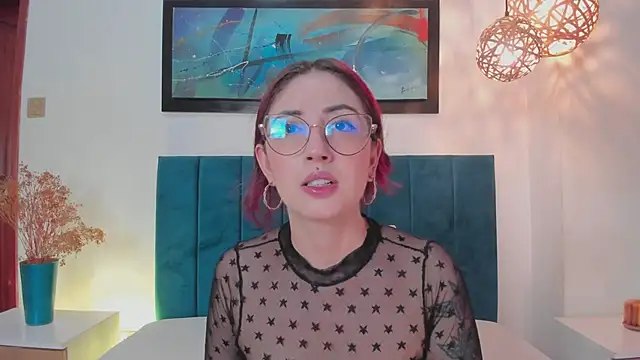 Emilywatsonn online show from 09.26.25