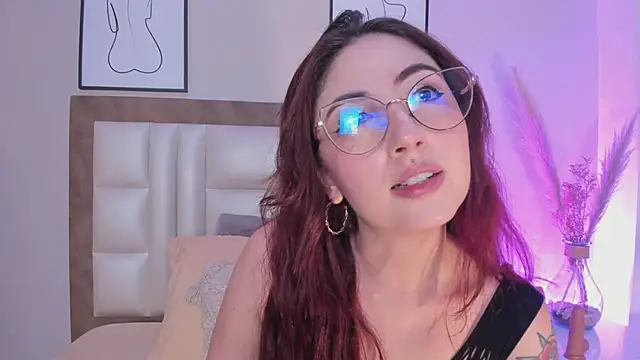 Emilywatsonn online show from 09.27.25