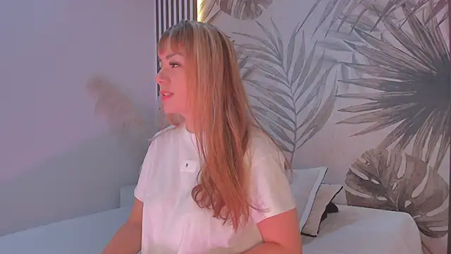 Samaantha-White online show from 10.28.25