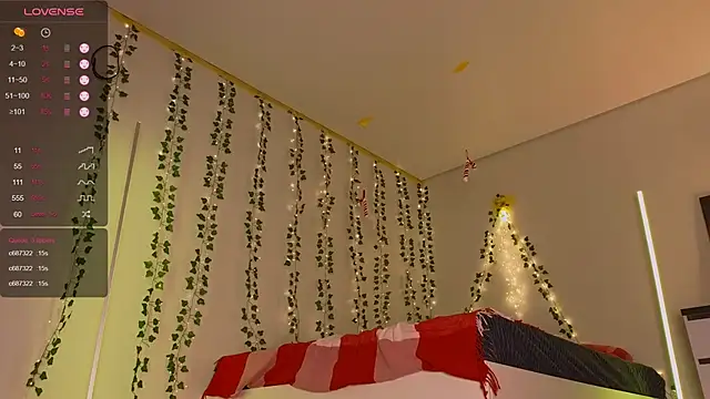 Snapshot of Alicia_x_art chatting on 12.23.24 Alicia x art online show from 12.23.24