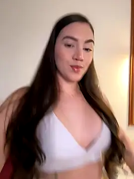 Amelia Rouse online show from 11.25.25