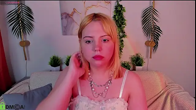 Stacy Luv online show from 11.12.25