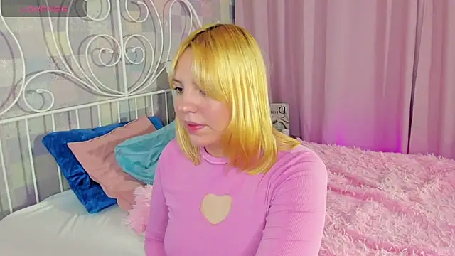 Stacy Luv online show from 11.21.25