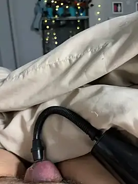 Snapshot of sylviahhh chatting on 03.23.26 sylviahhh online show from 03.23.26