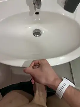 Snapshot of Siggidc2n chatting on 02.25.25 Siggidc2n online show from 02.25.25