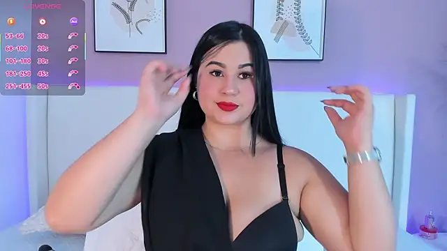 miahkumar online show from 10.15.25