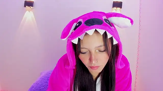 Snapshot of Threesome-no-mercy chatting on 03.22.25 Threesome-no-mercy online show from 03.22.25