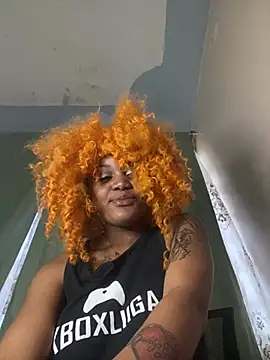 Snapshot of Cherrytowild chatting on 02.05.25 Cherrytowild online show from 02.05.25