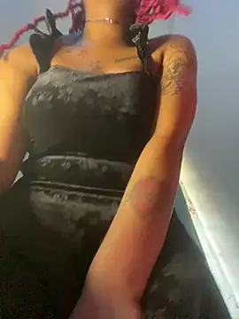 Snapshot of Cherrytowild chatting on 03.07.25 Cherrytowild online show from 03.07.25