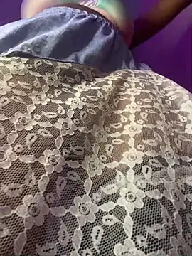 Snapshot of Cherrytowild chatting on 03.16.25 Cherrytowild online show from 03.16.25