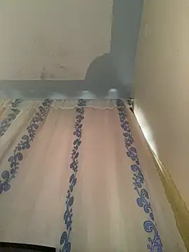 Snapshot of Cherrytowild chatting on 03.21.25 Cherrytowild online show from 03.21.25