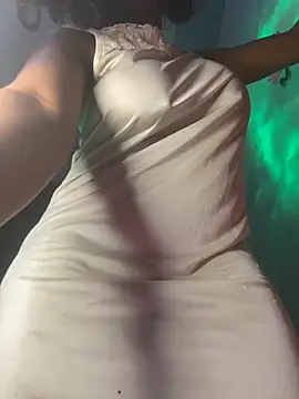 Snapshot of Cherrytowild chatting on 09.26.25 Cherrytowild online show from 09.26.25