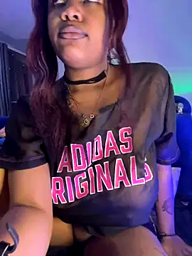 Snapshot of Cherrytowild chatting on 11.20.25 Cherrytowild online show from 11.20.25