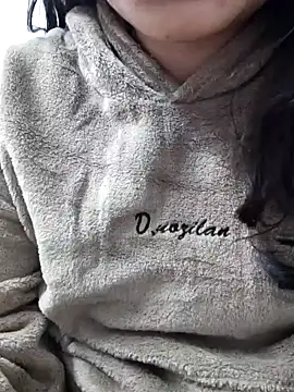 Snapshot of Aaradhya chatting on 01.17.25 Aaradhya online show from 01.17.25