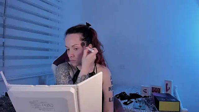 Domina Deivis online show from 02.19.25