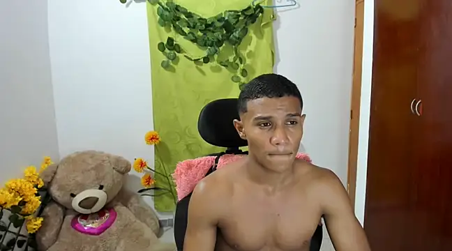 Snapshot of corzoethan chatting on 01.29.25 corzoethan online show from 01.29.25