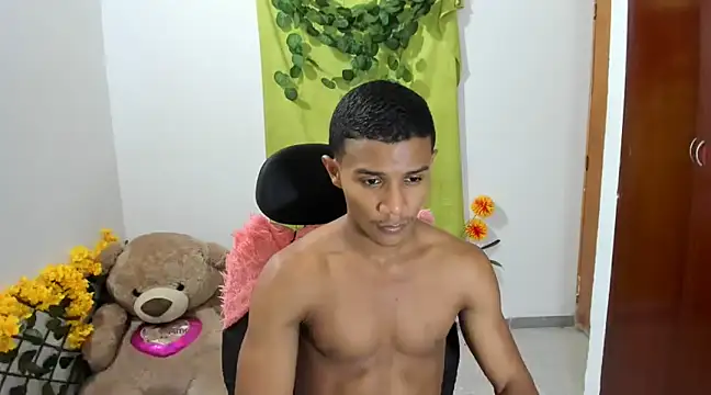 Snapshot of corzoethan chatting on 02.14.25 corzoethan online show from 02.14.25