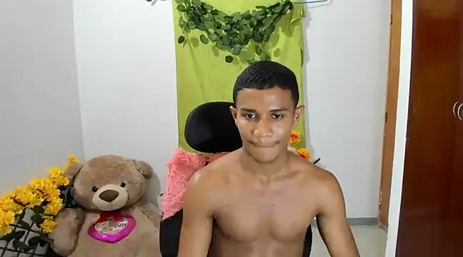 Snapshot of corzoethan chatting on 02.18.25 corzoethan online show from 02.18.25