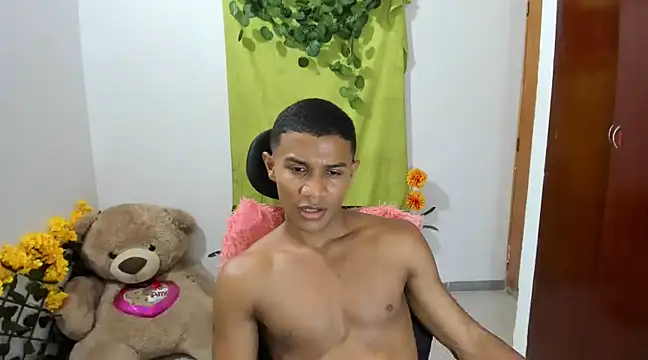 Snapshot of corzoethan chatting on 02.21.25 corzoethan online show from 02.21.25