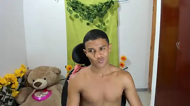 Snapshot of corzoethan chatting on 02.28.25 corzoethan online show from 02.28.25