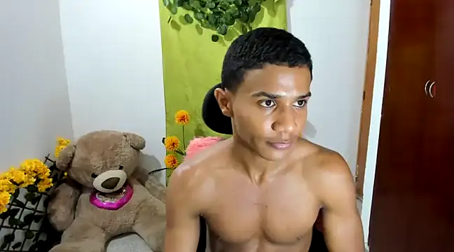 Snapshot of corzoethan chatting on 03.18.25 corzoethan online show from 03.18.25