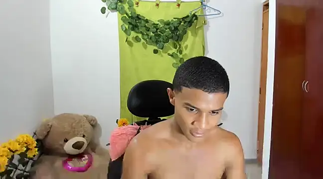 Snapshot of corzoethan chatting on 03.21.25 corzoethan online show from 03.21.25