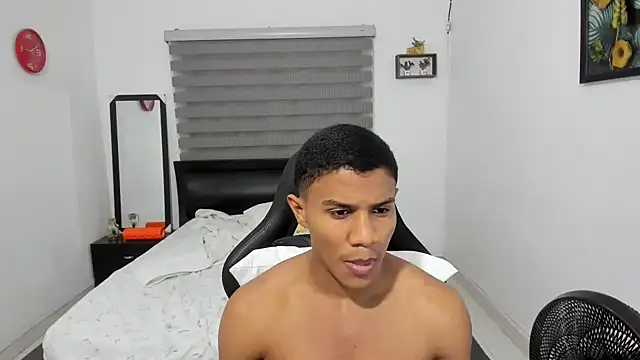 Snapshot of corzoethan chatting on 11.28.25 corzoethan online show from 11.28.25