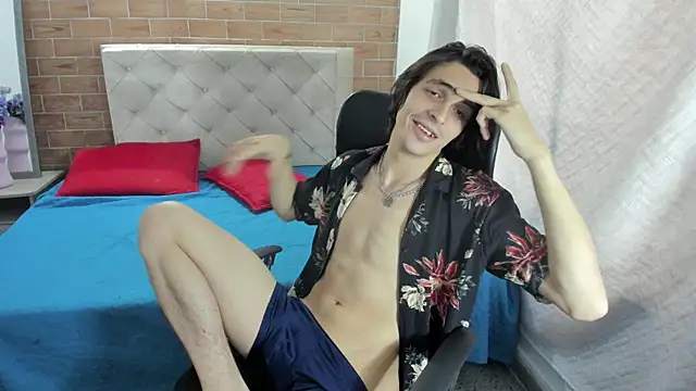 Snapshot of MIKE_HUNTER7 chatting on 02.10.25 MIKE HUNTER7 online show from 02.10.25