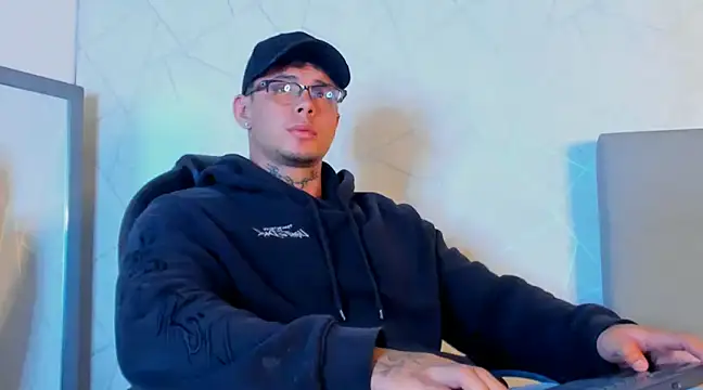 NoahhBrown online show from 02.10.25