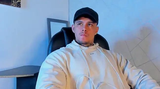 NoahhBrown online show from 03.04.25