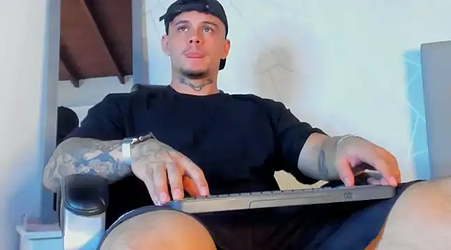 NoahhBrown online show from 03.19.25