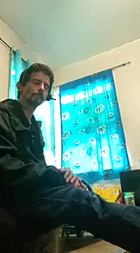 Snapshot of LongDickZee562 chatting on 12.23.24 LongDickZee562 online show from 12.23.24