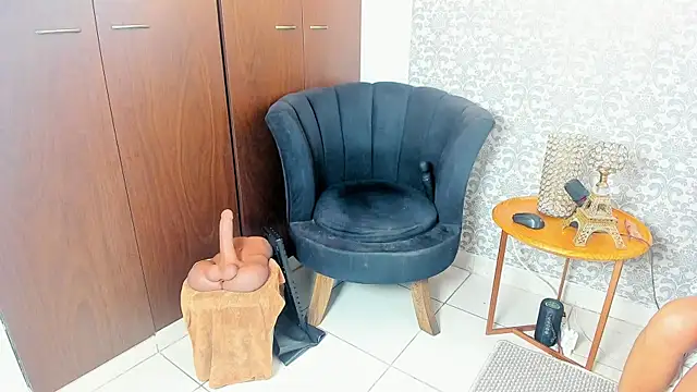 mabelsaravia online show from 04.14.26