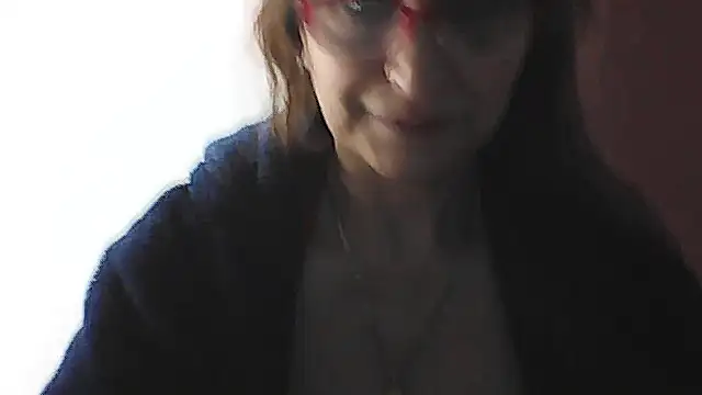 Snapshot of Lilly_macflyy chatting on 10.16.25 Lilly macflyy online show from 10.16.25