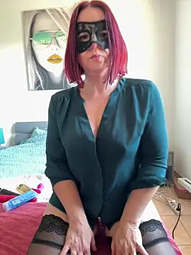 la petite prunette69 online show from 04.17.26