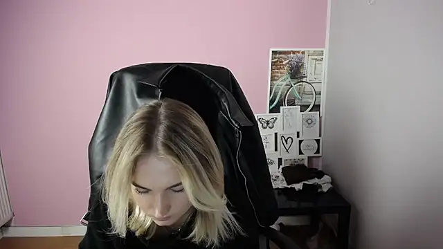 viktoria lovely online show from 10.15.25