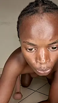 Perqueen online show from 10.28.25