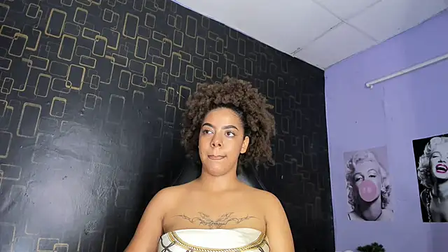 Alika01 online show from 02.21.25