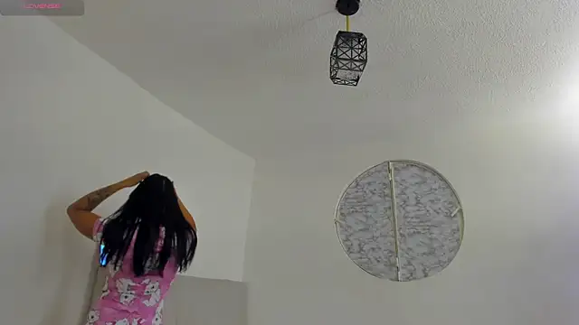 IsabelaVanegas  online show from 12.02.25