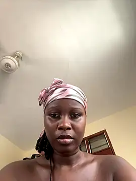 Snapshot of t-Booty_risky_ chatting on 12.18.25 t-Booty risky online show from 12.18.25