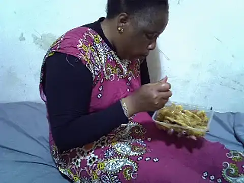 Snapshot of Crystal__Gee chatting on 12.26.24 Crystal  Gee online show from 12.26.24